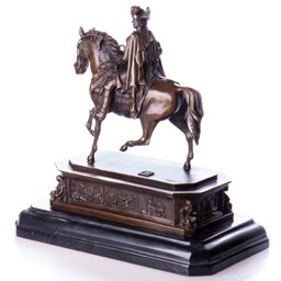 II. Frigyes lovon - bronz szobor képe